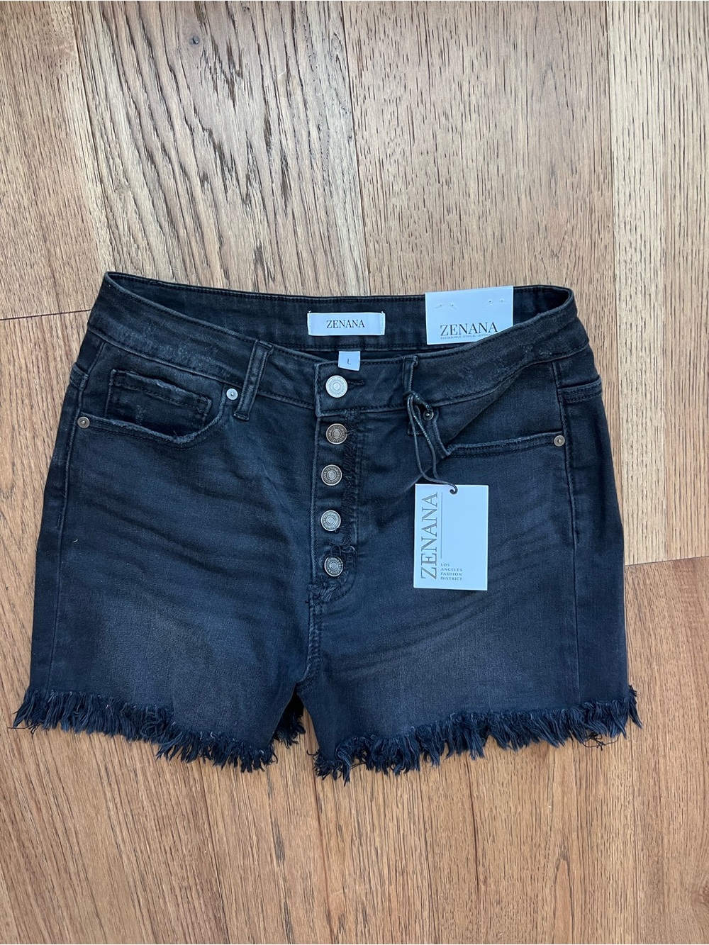 Zenana Outfitters Black High-Rise Frayed Button-Front Denim Shorts Size Large